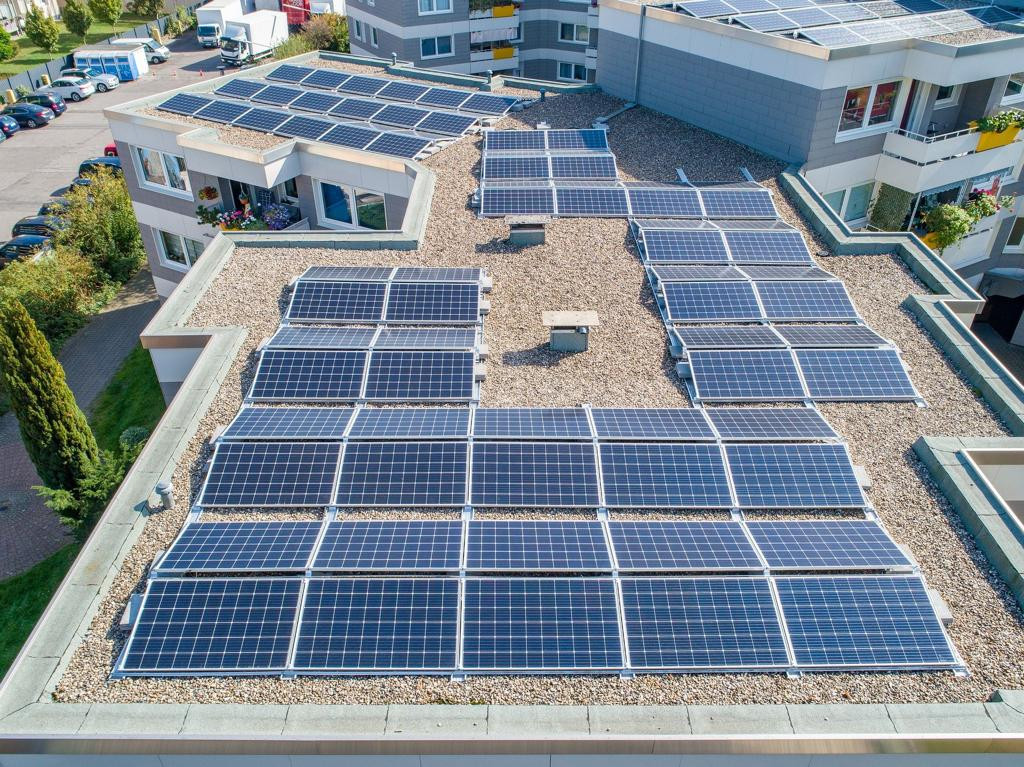 Centrales solaires au sol ou en toit terrasse